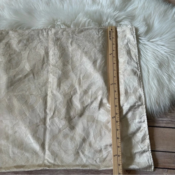 Z Gallerie Two Velvet Pillow Shams Pillow Cases - Picture 6 of 7